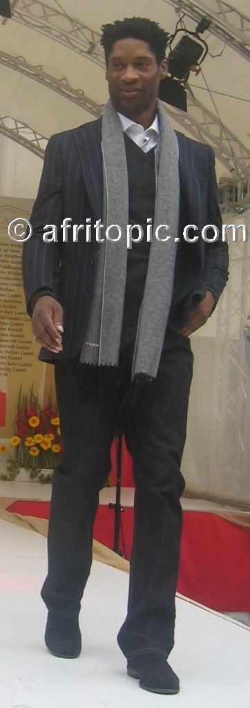 ../Images/krefash2 520b.jpg